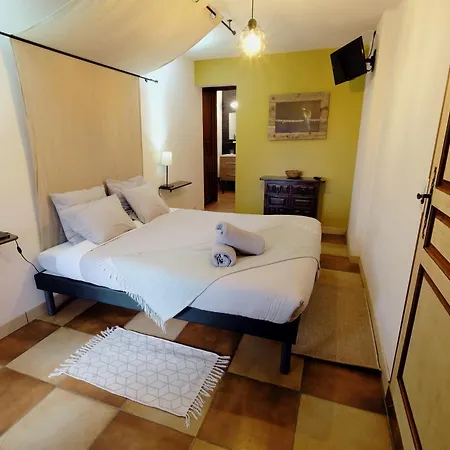 Bed & Breakfast La Ferme De Vazerat Massiac