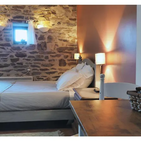 La Ferme De Vazerat Bed & Breakfast 3*