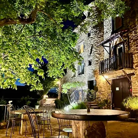La Ferme De Vazerat 3*