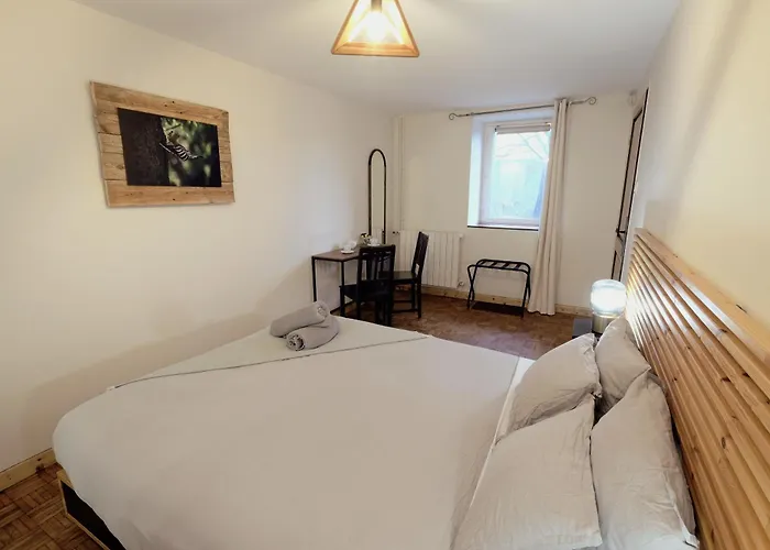 La Ferme De Vazerat Massiac